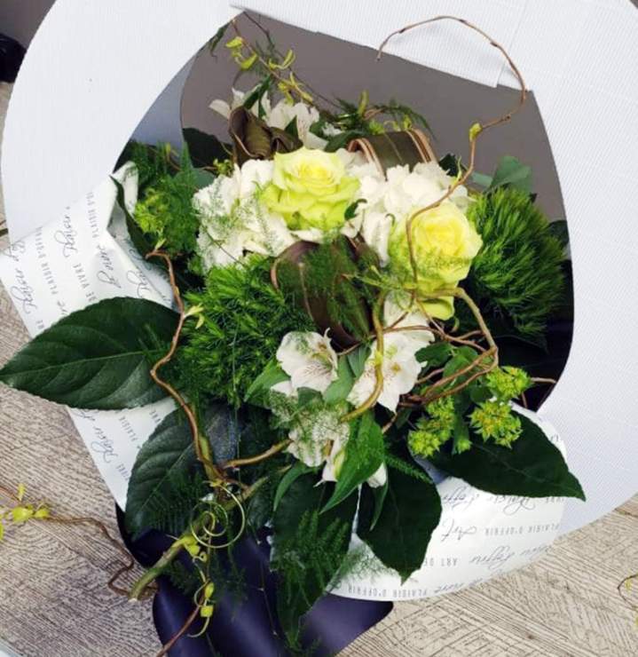 Compositions florales pour funérailles Doué-en-Anjou